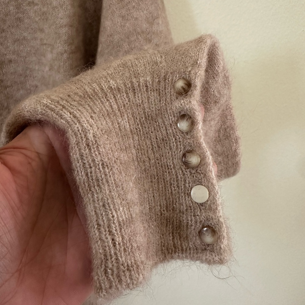 Cozy Sézane medium sweater - Picture 6 of 7